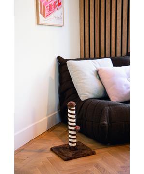 Beeztees Škrabadlo pro kočky hnědé 26X26X40cm