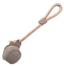 Hračka DOG FANTASY Dura-fused kůže a juta míček s lanem pískací 32cm Hračka DOG FANTASY Dura-fused kůže a juta míček s lanem pískací 32cm