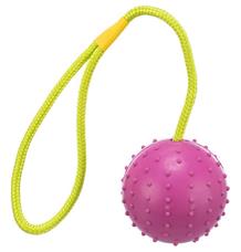 Vrhací míč hrbolatý na šňůře 7cm/30cm - TRIXIE