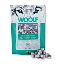 WOOLF pochoutka chicken with Blueberry bites 100g WOOLF pochoutka chicken with Blueberry bites 100g